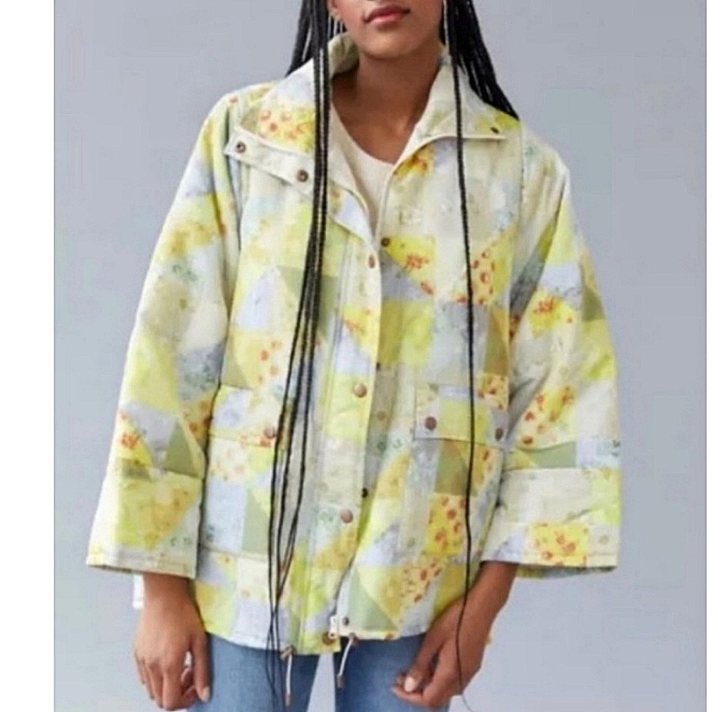 Uo Urban Outfitters Kit Floral Printed Nylon Puffer Jacket Size Small
